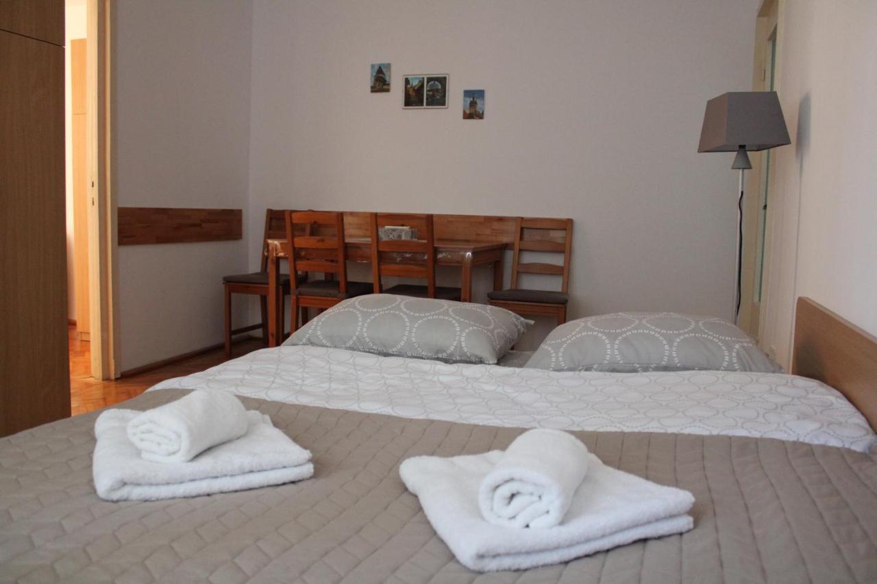 Apartment Brigitta Сигишоара Экстерьер фото